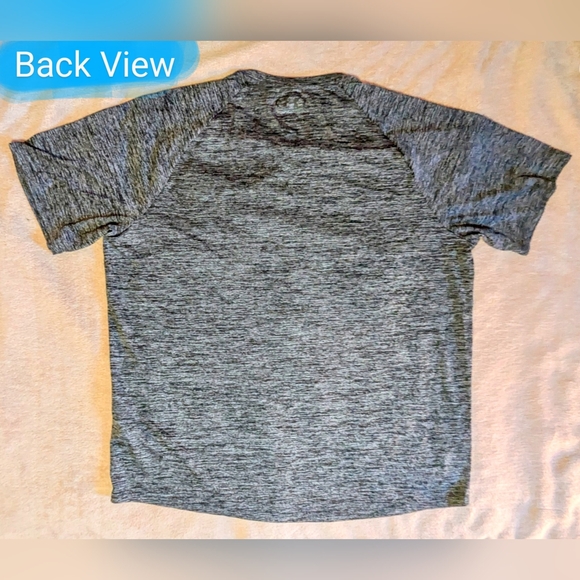 Under Armour Men's Size XXL, EUC Tech Tee Loose fit, heather grey workout shirt - Picture 11 of 14